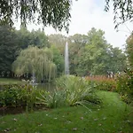 Le Domaine De Beaulieu 5* Busnes