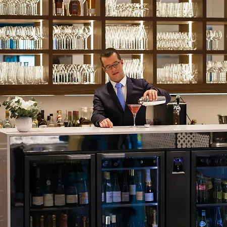 Le Domaine De Beaulieu 5* Busnes