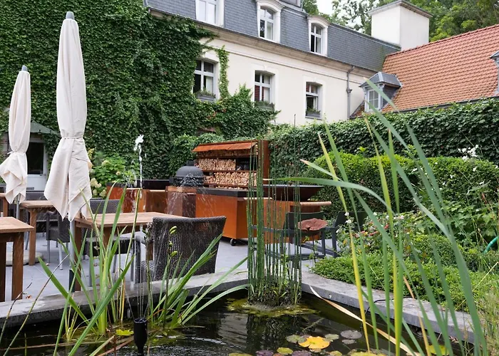 Le Domaine De Beaulieu 5* Busnes